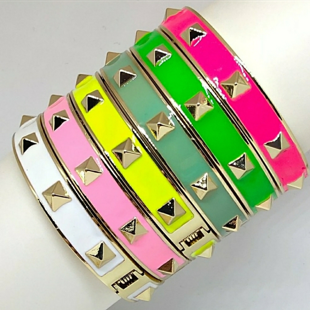 Small stud enamel bangles.